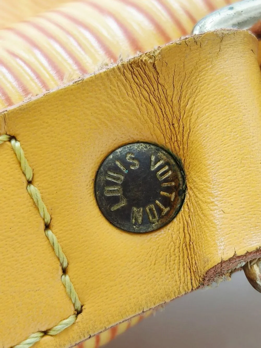 Louis Vuitton Epi Noé PM Yellow Tassil Leather Bucket Shoulder Bag